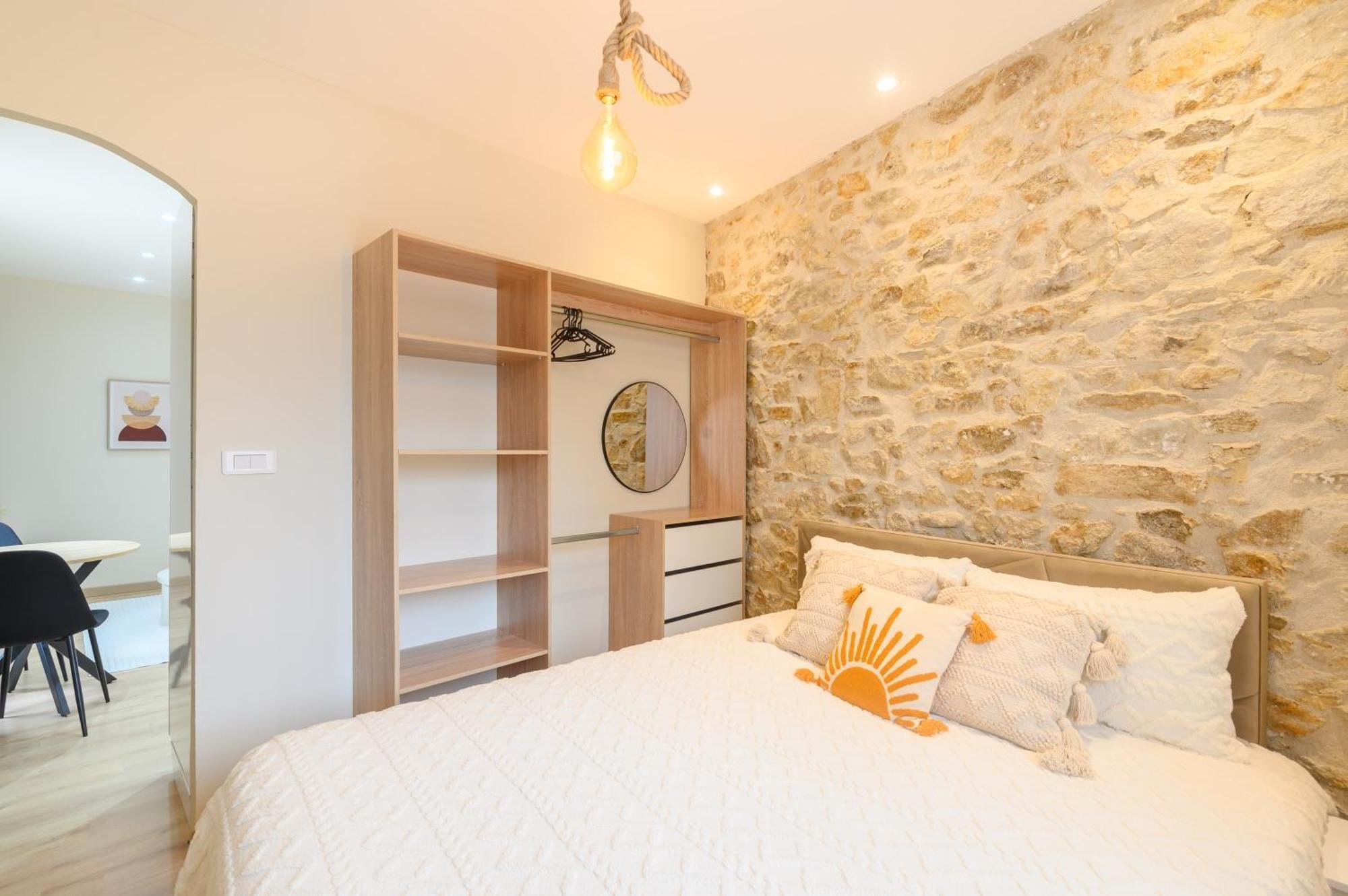 Les Pierres Dorees - Moderne & Confort La Roche-sur-Yon Exterior foto